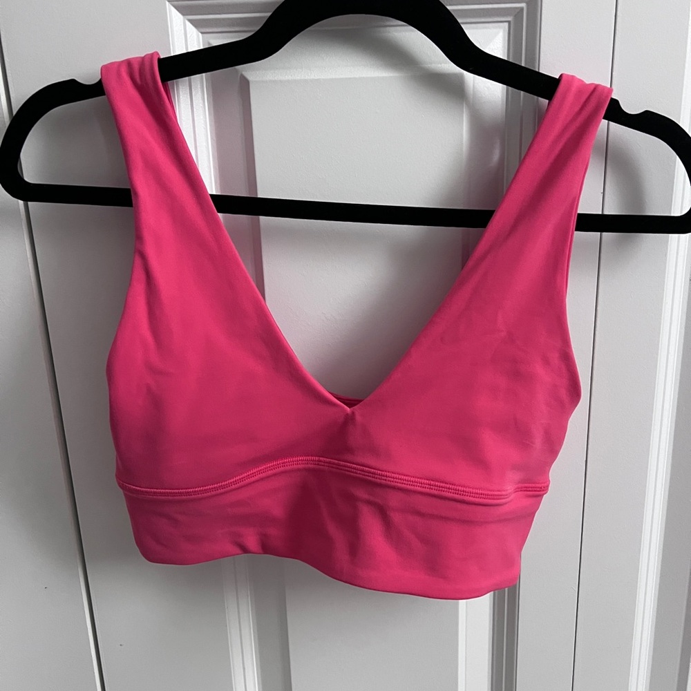 NWOT Lululemon size 6 bra.